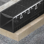 Лоток 300.339 h364 пластиковый HEAVY 300 с решеткой чугунной ячеистой (черный) - ТЛК Галеон | Надежный партнер в области каменной продукции и решений для благоустройства городских пространств.